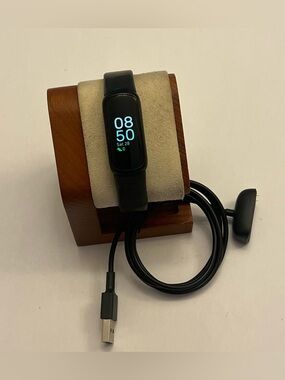 Fitbit Inspire 3 (tested, Charger included, no scratches)